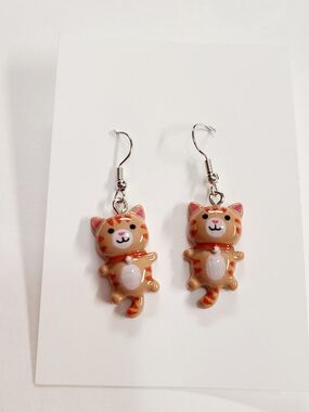 Cute Tan Kitty Dangle Earrings